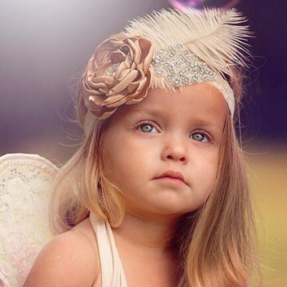 🆕Gorgeous gray floral feather pearl headband - Picture 2 of 3